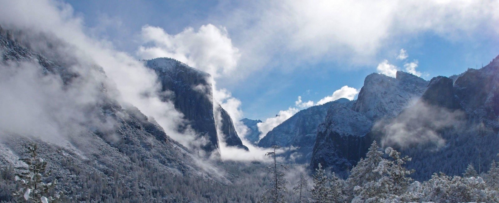Yosemite Valley in winter from Tunnel View, with El Capitan on the left and Cathedral Rocks on the right
